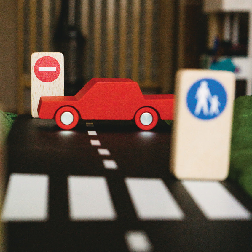 Back And Forth Car - Red